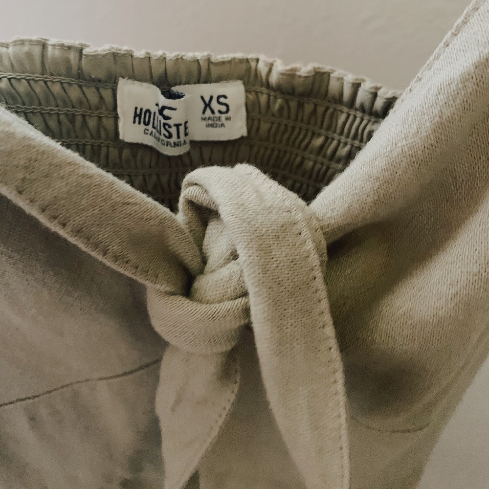 HOLLISTER DRESS LIGHT GREEN XS/S